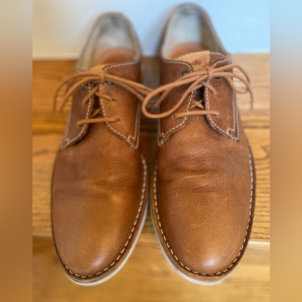 Clarks Men's Size 10M Tan Leather Low Oxford Shoes in EUC